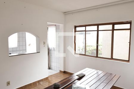 Sala de casa à venda com 2 quartos, 60m² em Parque Peruche, São Paulo