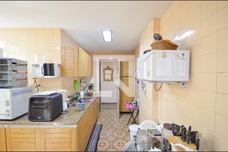 Apartamento à venda com 140m², 4 quartos e 1 vagaCozinha