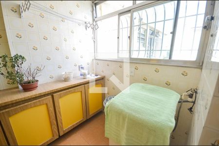 Apartamento à venda com 140m², 4 quartos e 1 vagaÁrea de Serviço