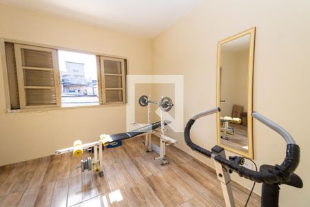Casa à venda com 700m², 3 quartos e 3 vagas Casa à venda com 700m², 3 quartos e 3 vagasQuarto 2