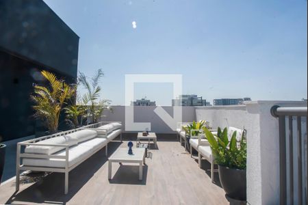 Apartamento à venda com 24m², 1 quarto e sem vagaÁrea comum - Piscina