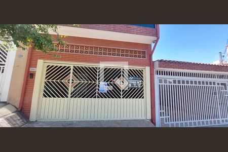 Casa à venda com 125m², 3 quartos e 2 vagasFachada