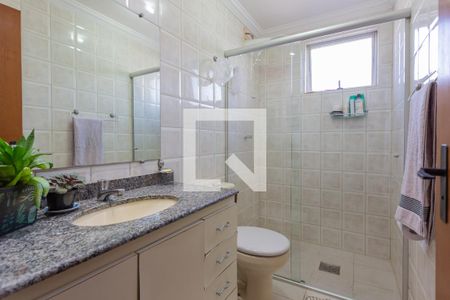 Apartamento à venda com 180m², 4 quartos e 3 vagas Apartamento à venda com 180m², 4 quartos e 3 vagasBanheiro da Suíte 2