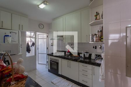 Apartamento à venda com 180m², 4 quartos e 3 vagas Apartamento à venda com 180m², 4 quartos e 3 vagasCozinha