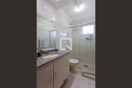 Apartamento à venda com 180m², 4 quartos e 3 vagas Apartamento à venda com 180m², 4 quartos e 3 vagasBanheiro da Suíte 2