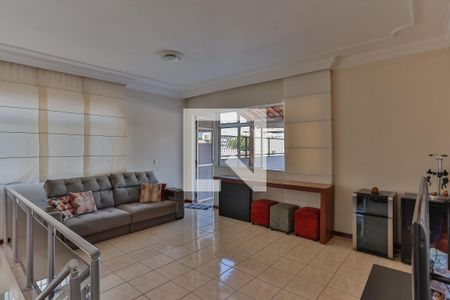 Apartamento à venda com 180m², 4 quartos e 3 vagas Apartamento à venda com 180m², 4 quartos e 3 vagasSala 2