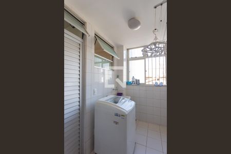 Apartamento à venda com 180m², 4 quartos e 3 vagas Apartamento à venda com 180m², 4 quartos e 3 vagasÁrea de Serviço