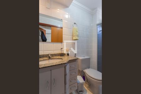 Apartamento à venda com 180m², 4 quartos e 3 vagas Apartamento à venda com 180m², 4 quartos e 3 vagasBanheiro da Suíte 1