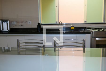 Casa à venda com 248m², 3 quartos e 6 vagas Casa à venda com 248m², 3 quartos e 6 vagasCozinha