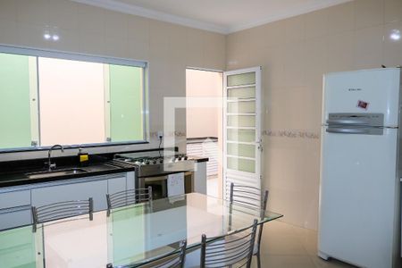 Casa à venda com 248m², 3 quartos e 6 vagas Casa à venda com 248m², 3 quartos e 6 vagasCozinha