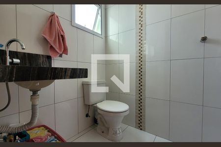 Casa à venda com 126m², 3 quartos e 2 vagas Casa à venda com 126m², 3 quartos e 2 vagasBanheiro