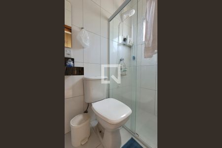 Casa à venda com 126m², 3 quartos e 2 vagas Casa à venda com 126m², 3 quartos e 2 vagasBanheiro