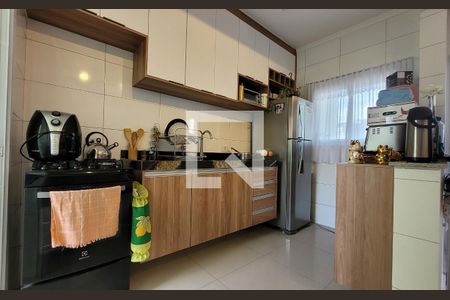 Casa à venda com 126m², 3 quartos e 2 vagas Casa à venda com 126m², 3 quartos e 2 vagasCozinha