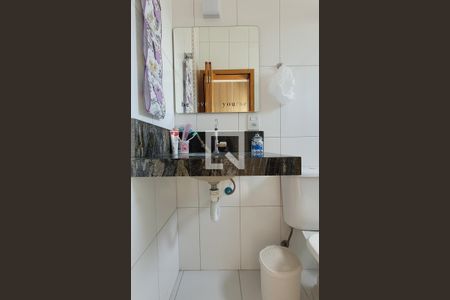 Casa à venda com 126m², 3 quartos e 2 vagas Casa à venda com 126m², 3 quartos e 2 vagasBanheiro