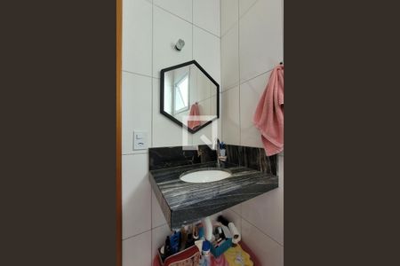 Casa à venda com 126m², 3 quartos e 2 vagas Casa à venda com 126m², 3 quartos e 2 vagasBanheiro