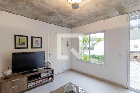 Casa à venda com 356m², 4 quartos e 2 vagas Casa à venda com 356m², 4 quartos e 2 vagasSala de Tv e Som