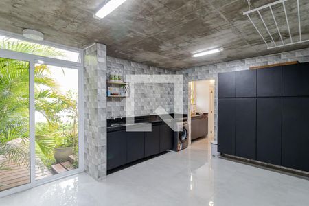 Casa à venda com 356m², 4 quartos e 2 vagas Casa à venda com 356m², 4 quartos e 2 vagasÁrea de Serviço