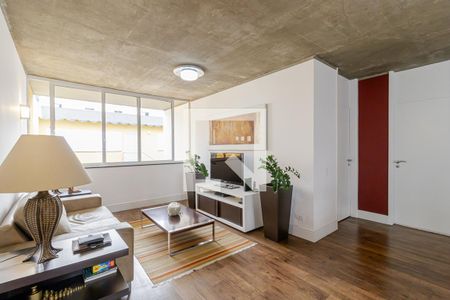 Casa à venda com 356m², 4 quartos e 2 vagas Casa à venda com 356m², 4 quartos e 2 vagasSala de Tv