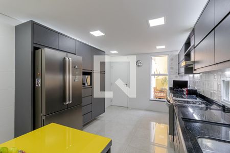 Casa à venda com 356m², 4 quartos e 2 vagas Casa à venda com 356m², 4 quartos e 2 vagasCozinha