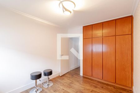 Casa à venda com 356m², 4 quartos e 2 vagas Casa à venda com 356m², 4 quartos e 2 vagasQuarto 1