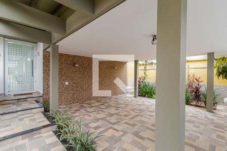 Casa à venda com 356m², 4 quartos e 2 vagas Casa à venda com 356m², 4 quartos e 2 vagasGaragem