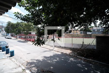 Casa à venda com 280m², 4 quartos e 3 vagas Casa à venda com 280m², 4 quartos e 3 vagasÁrea externa