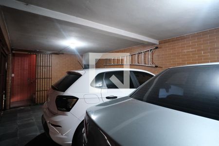 Casa à venda com 280m², 4 quartos e 3 vagas Casa à venda com 280m², 4 quartos e 3 vagasÁrea externa