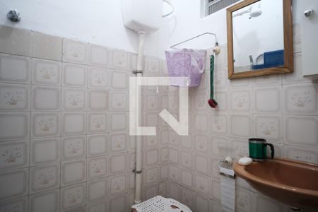 Casa à venda com 280m², 4 quartos e 3 vagas Casa à venda com 280m², 4 quartos e 3 vagasBanheiro 2