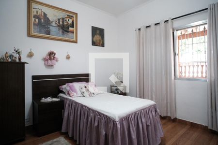 Casa à venda com 280m², 4 quartos e 3 vagas Casa à venda com 280m², 4 quartos e 3 vagasQuarto 1