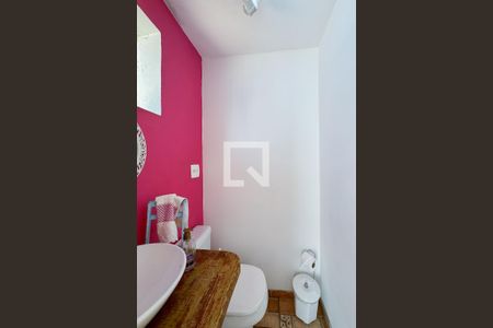 Casa de condomínio para alugar com 110m², 2 quartos e 1 vaga Casa de condomínio para alugar com 110m², 2 quartos e 1 vagaBanheiro de Serviço