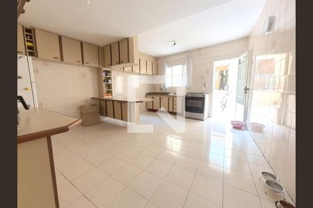 Casa à venda com 200m², 3 quartos e 2 vagasCozinha