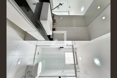 Apartamento à venda com 140m², 4 quartos e 3 vagas Apartamento à venda com 140m², 4 quartos e 3 vagasBanheiro 2