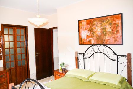 Casa à venda com 389m², 4 quartos e 4 vagasQuarto 2