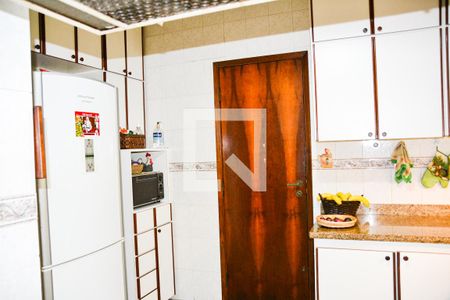 Casa à venda com 389m², 4 quartos e 4 vagasCozinha