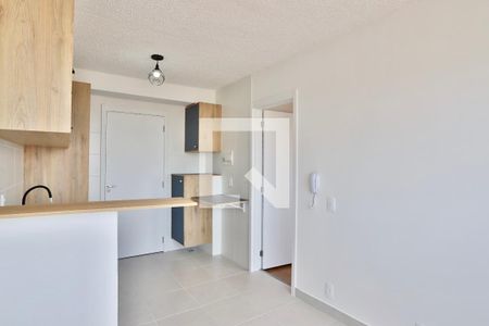 Sala / Cozinha de apartamento para alugar com 1 quarto, 25m² em Vila Cláudia, São Paulo