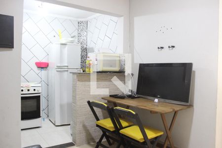 Sala de apartamento para alugar com 1 quarto, 42m² em Centro, São Vicente