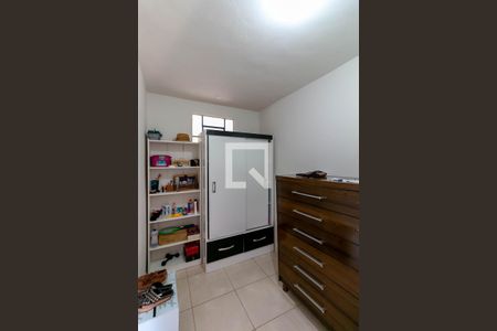 Casa à venda com 243m², 4 quartos e 2 vagasQuarto Suíte