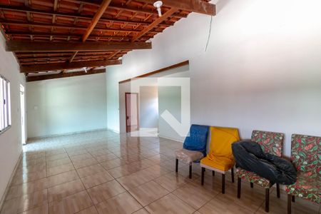 Casa à venda com 243m², 4 quartos e 2 vagasSala 2
