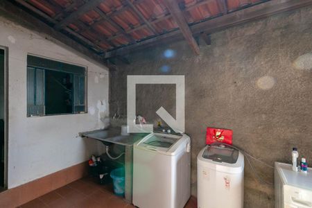 Casa à venda com 243m², 4 quartos e 2 vagasÁrea de Serviço