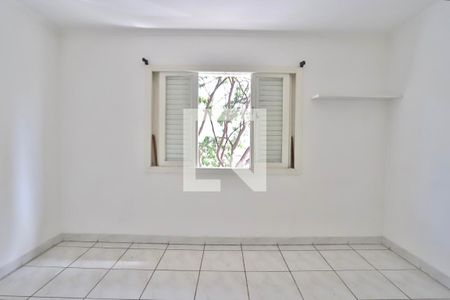 Casa à venda com 162m², 3 quartos e 4 vagas Casa à venda com 162m², 3 quartos e 4 vagasQuarto 2