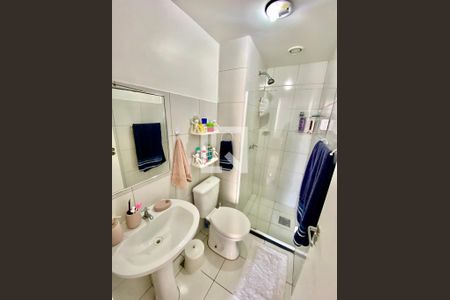 Apartamento à venda com 48m², 2 quartos e 1 vaga Apartamento à venda com 48m², 2 quartos e 1 vagaBanheiro