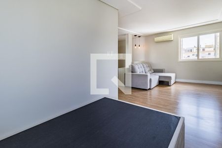 Sala/Quarto de kitnet/studio à venda com 1 quarto, 42m² em São Sebastião, Porto Alegre