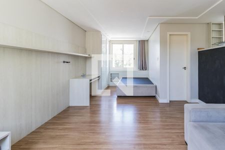 Sala/Quarto de kitnet/studio à venda com 1 quarto, 42m² em São Sebastião, Porto Alegre