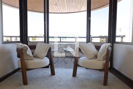 Apartamento para alugar com 227m², 3 quartos e 2 vagasVaranda 2