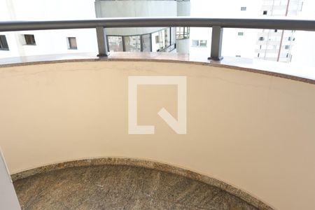 Apartamento para alugar com 227m², 3 quartos e 2 vagasVaranda 1