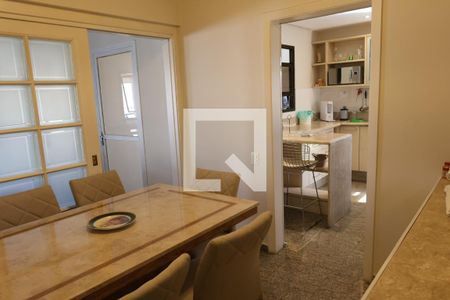 Apartamento para alugar com 227m², 3 quartos e 2 vagasCozinha