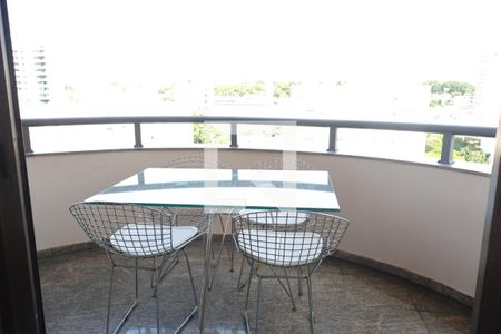 Apartamento para alugar com 227m², 3 quartos e 2 vagasVaranda 2