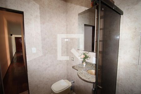 Casa à venda com 200m², 2 quartos e 1 vagaBanheiro 2