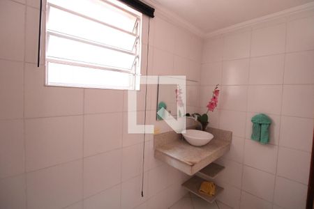 Casa à venda com 200m², 2 quartos e 1 vagaBanheiro