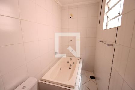 Casa à venda com 200m², 2 quartos e 1 vagaBanheiro